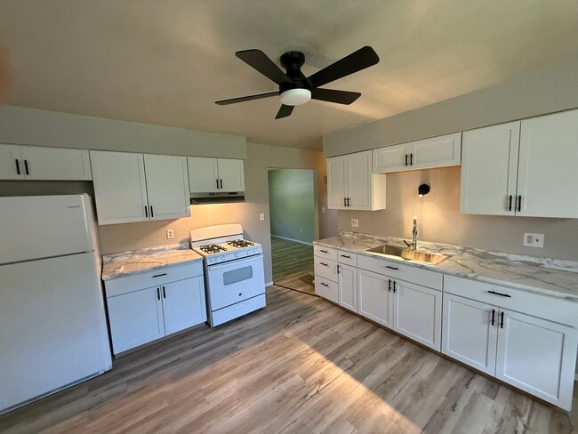 Building Photo - 5271 Concord Ave Unit C
