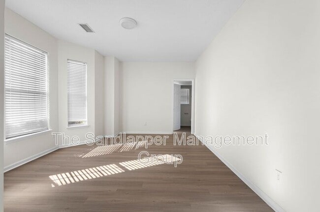 Photo - 5078 Weatherstone Rd