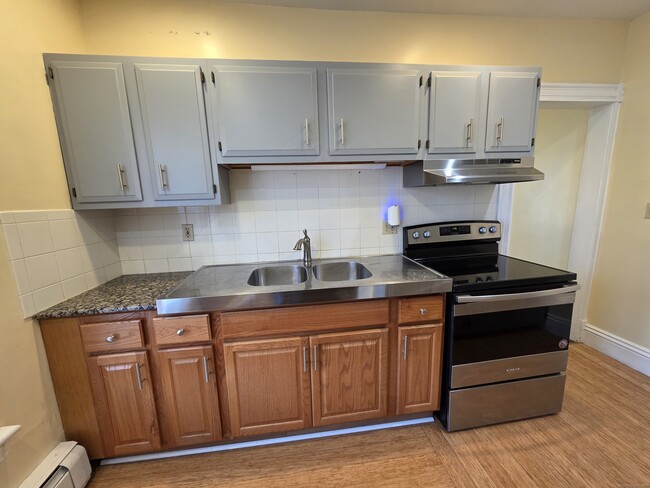 Photo - 16 Tilley St Unit 2