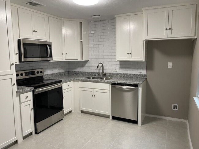 Photo - 4914 Meadow Park Dr