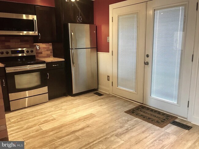 Photo - 1419 Tarragon Ct