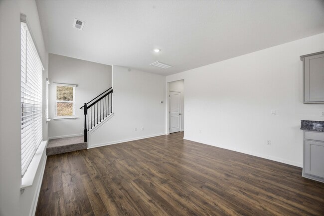 Photo - 702 N Saulsbury Ln