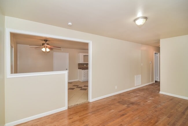 Photo - 1803 Canterbury Cir NW
