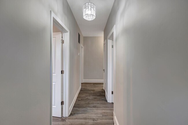 Photo - Beautiful Cape Cod 5 Bedroom