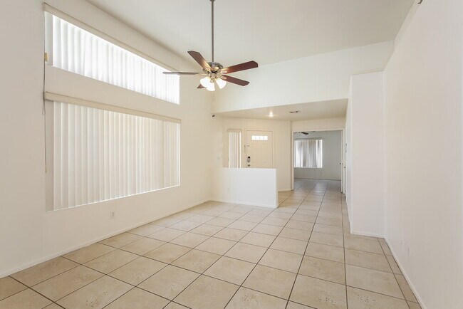 Photo - 6059 Evening View St