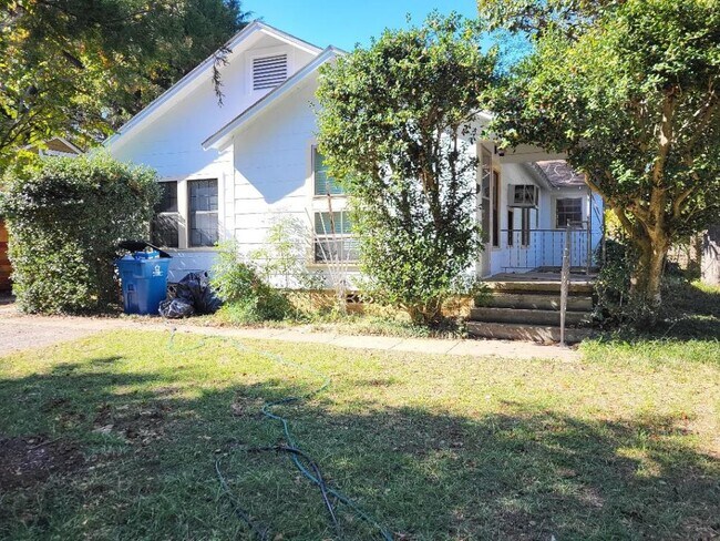 Photo - 711 Wood St House