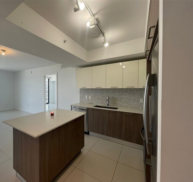 Photo - 5168 NW 84th Ave Unidad 1808