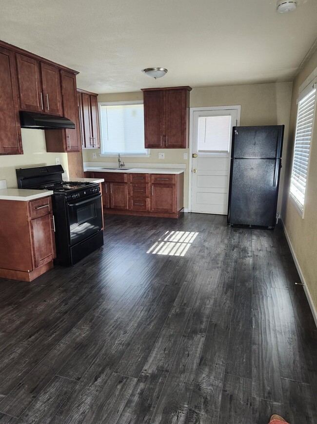 Kitchen - 4618 MacArthur Blvd House