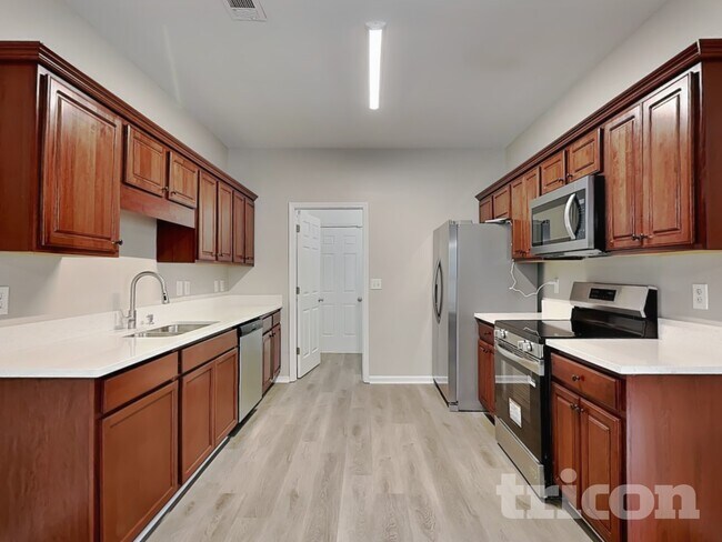 Photo - 4286 Traipse Path