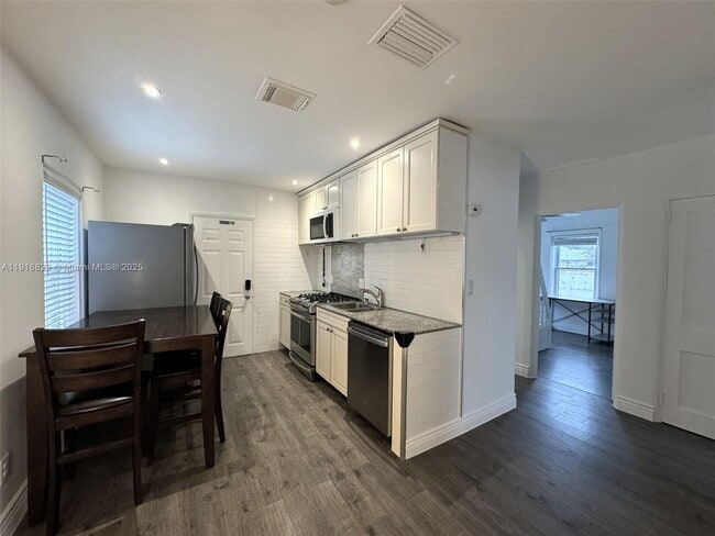 Photo - 2309 Van Buren St