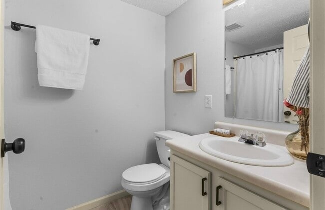 Photo - 2352 Catskill Ct