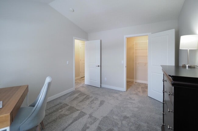 Photo - 6639 Mill Creek Dr Unidad B