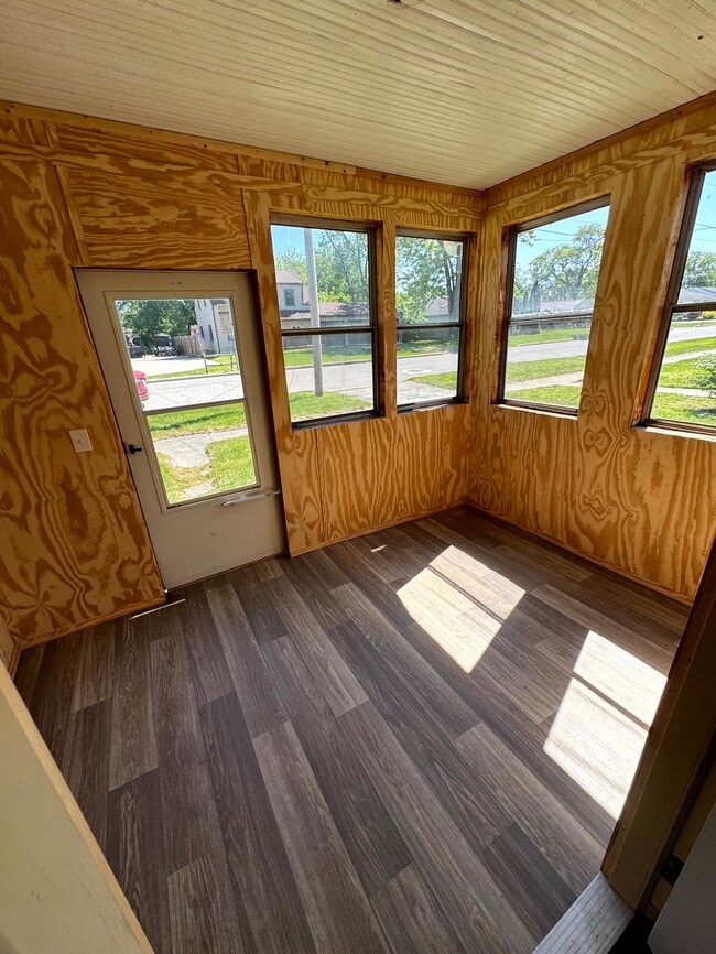 Photo - 210 Santee Ave