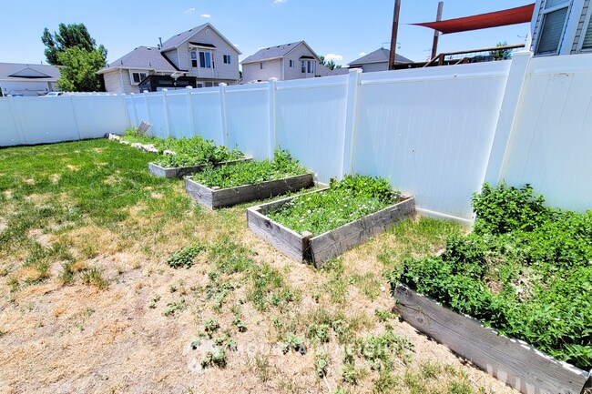 Photo - Beautifully Updated 4BR Home & Large Fenced Yard!