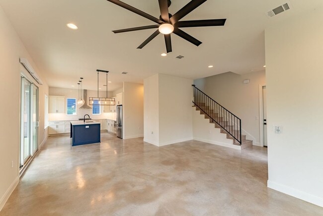 Photo - Modern Elegance in Austin: 4BR/3BA Sanctuary with Stylish Design and Inviting Ambiance!