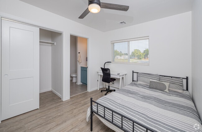 1BR, 1BA - 163SF - Bedroom