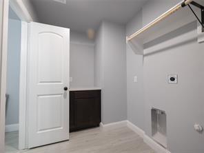 Photo - 421 W Elm St