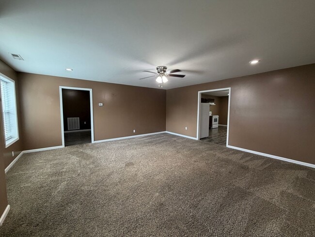 Photo - 1037 Carson Rd SE