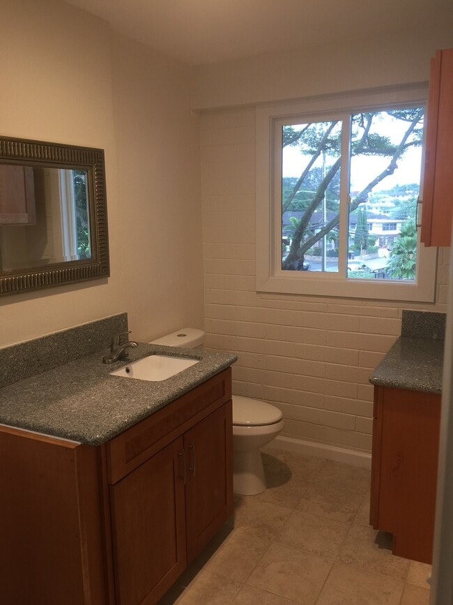 Photo - 2215 N School St Unit 2215 N. School St.  -  202