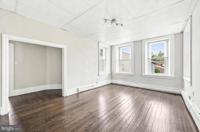 Photo - 222 Henderson Ave