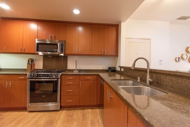 10745 N De Anza Blvd Unit 210