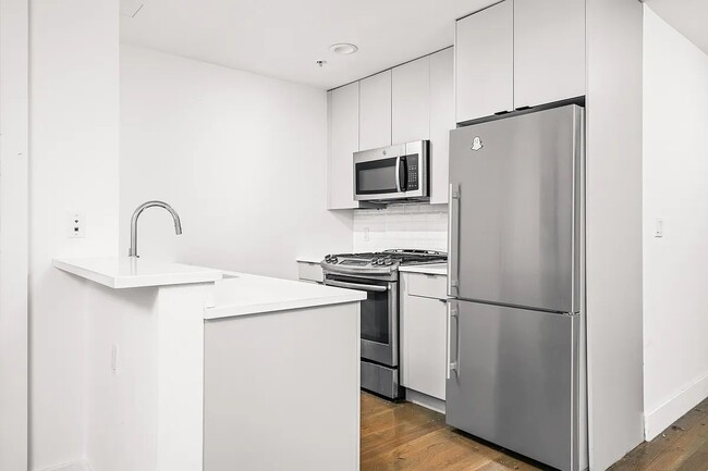 Photo - 155 Attorney St Unit 5E