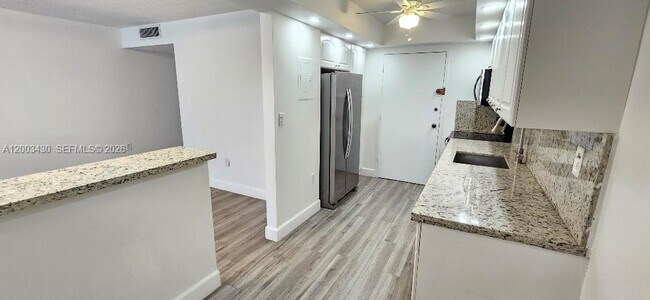 Photo - 18051 Biscayne Blvd Unit 802