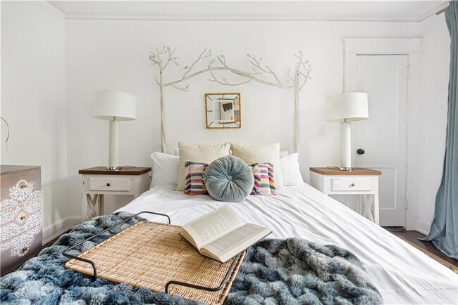 Photo - 1031 Austin Ave NE