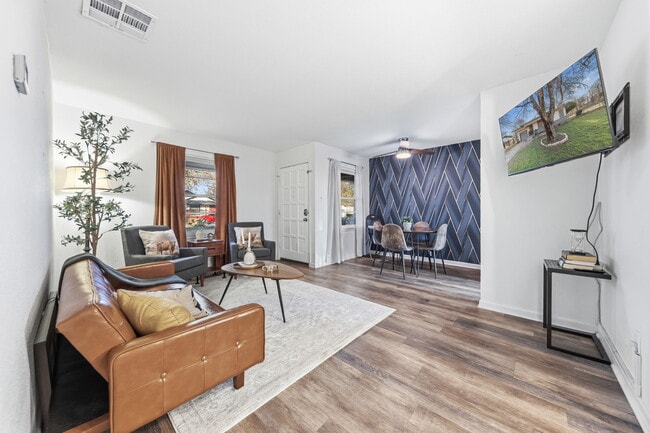 319 Arnold Ave