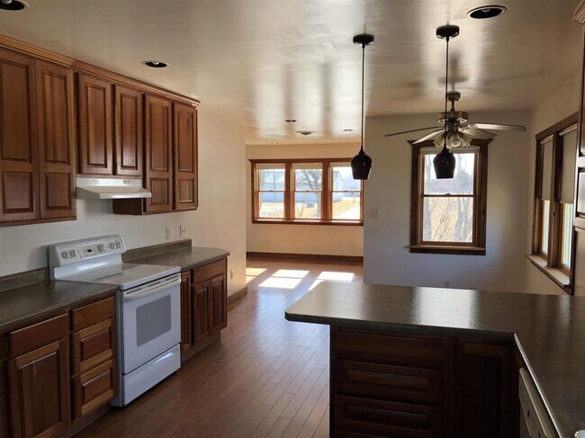 Photo - 101 248th Ave