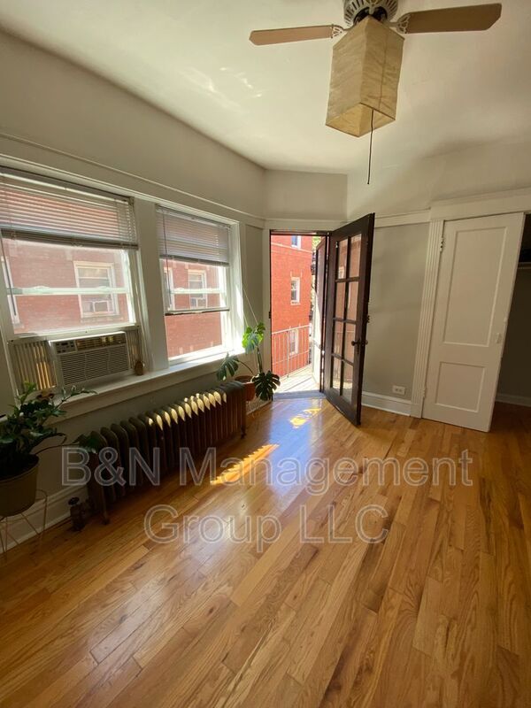 Photo - 1055 W Dakin St Unit #2
