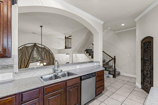 Photo - 5717 Lunsford Rd