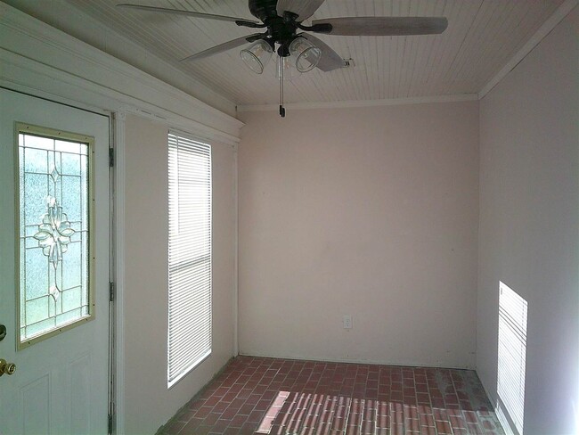 Photo - 1801 NW Bell Ave