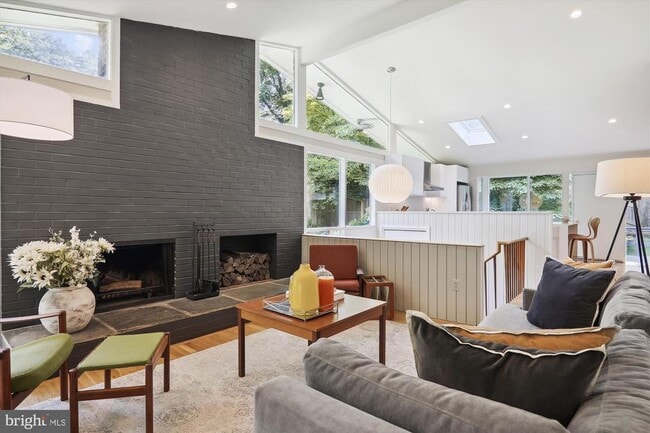 Photo - 3945 Rickover Rd