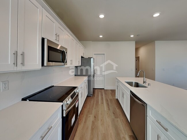 Photo - 8911 Dwarf Chin Ave