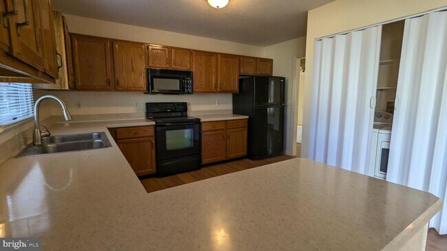 Photo - 150 Nightingale Ave