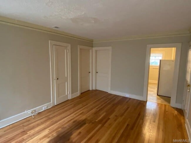 Photo - 329 Cloverdale Rd