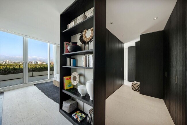 Photo - 4701 Meridian Ave