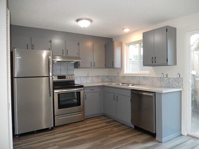 Photo - Federal way Duplex - 2 bedroom 1 bathroom ...