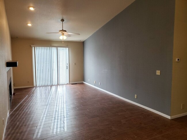 Photo - 2002 Middletown Dr Unit C