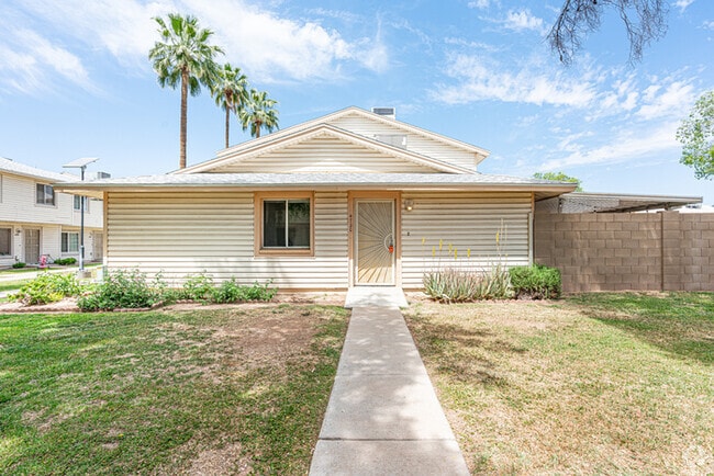 Building Photo - Great Tempe Townhouse