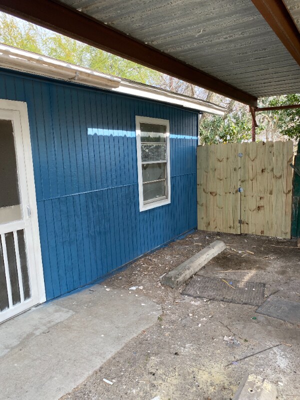 Photo - 617 E Expressway 83