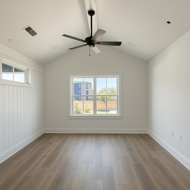 Photo - The Emerson at Commonwealth