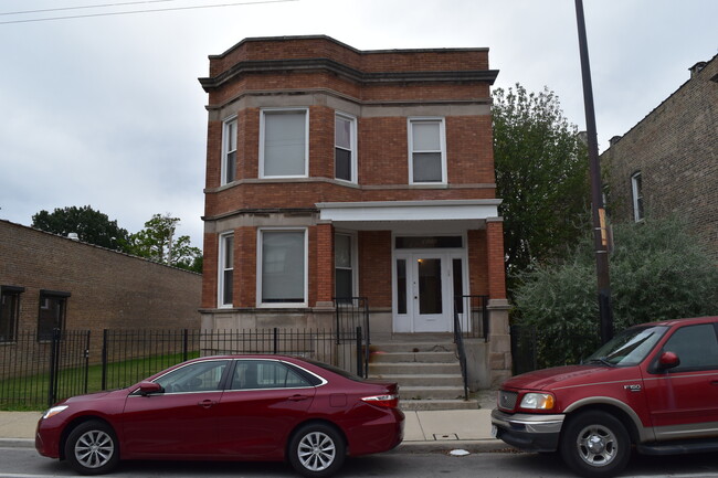 Building Photo - 3116 N Elston Ave Unit 1