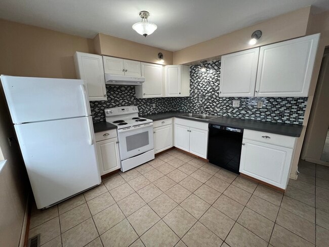 Photo - 7944 Grand St Unidad 1