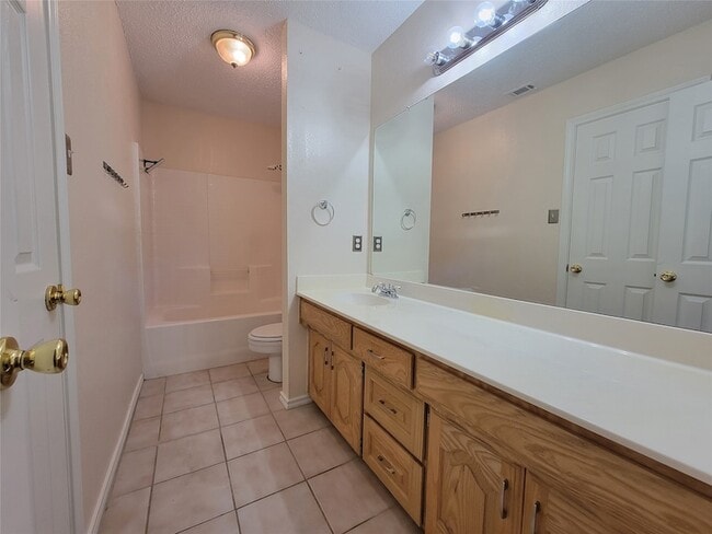 Photo - 302 N McGraw St