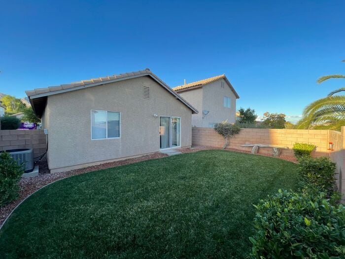 Photo - First Show: The first open showing is on 1...