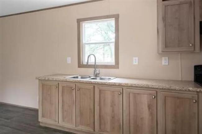 Photo - 110 Skylark Dr