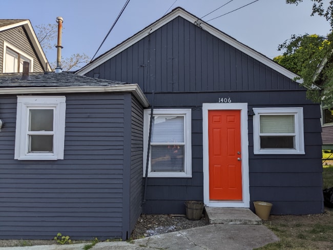 Photo - 1406 Gregory Way