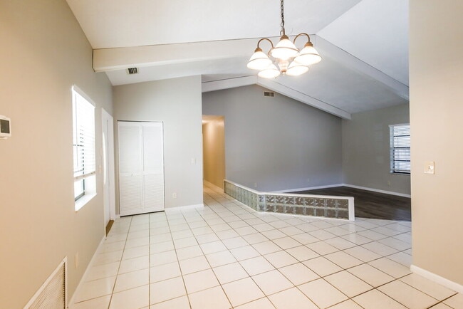 Photo - 5525 SW 118th Ave